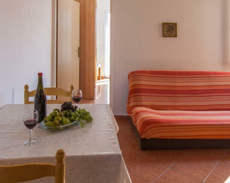 Apartmani Mudronja ムルテル エクステリア 写真