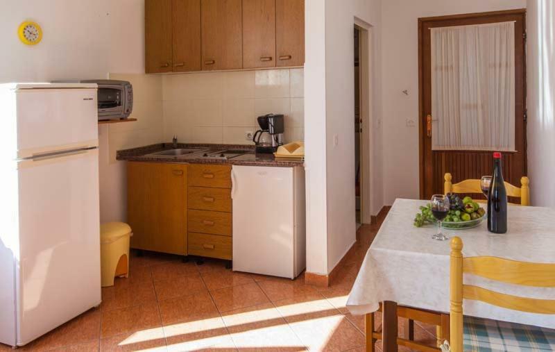 Apartmani Mudronja ムルテル エクステリア 写真