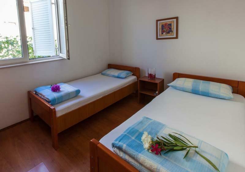 Apartmani Mudronja ムルテル エクステリア 写真